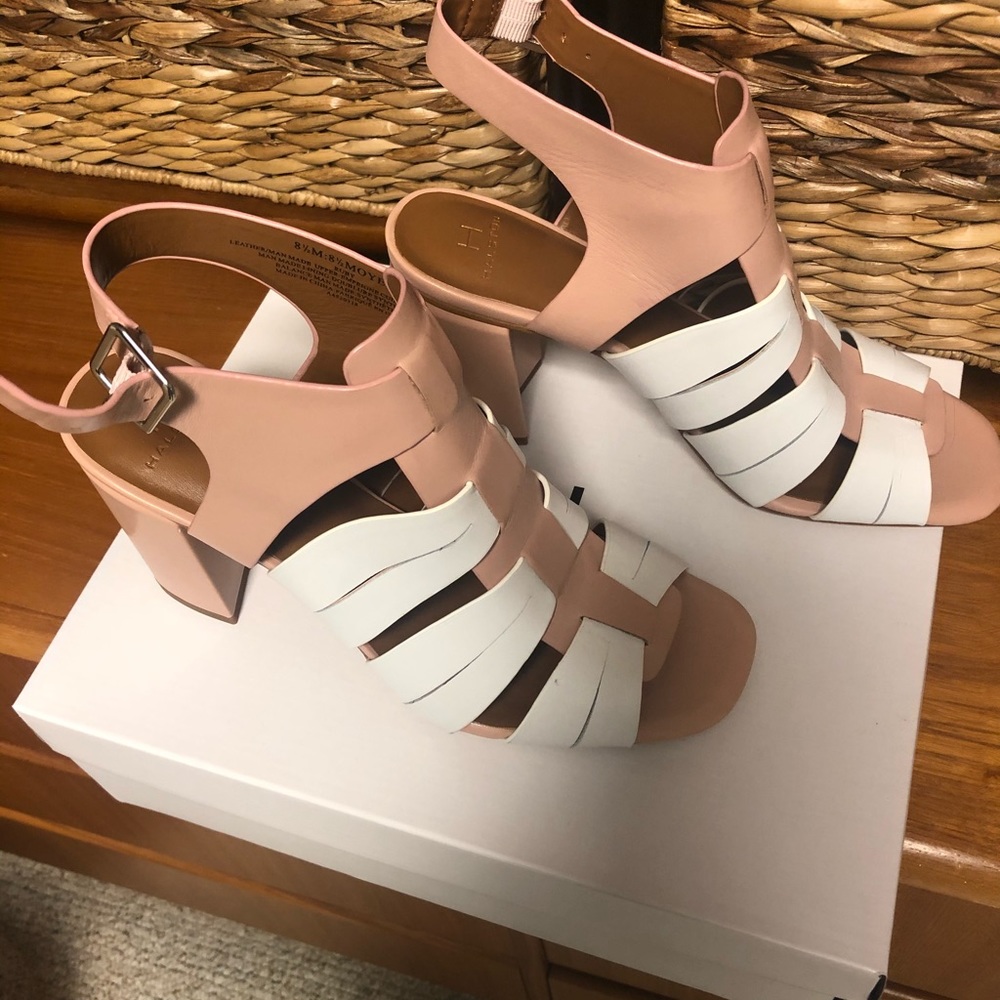 Halston sandals 8.5 - Picture 4 of 5